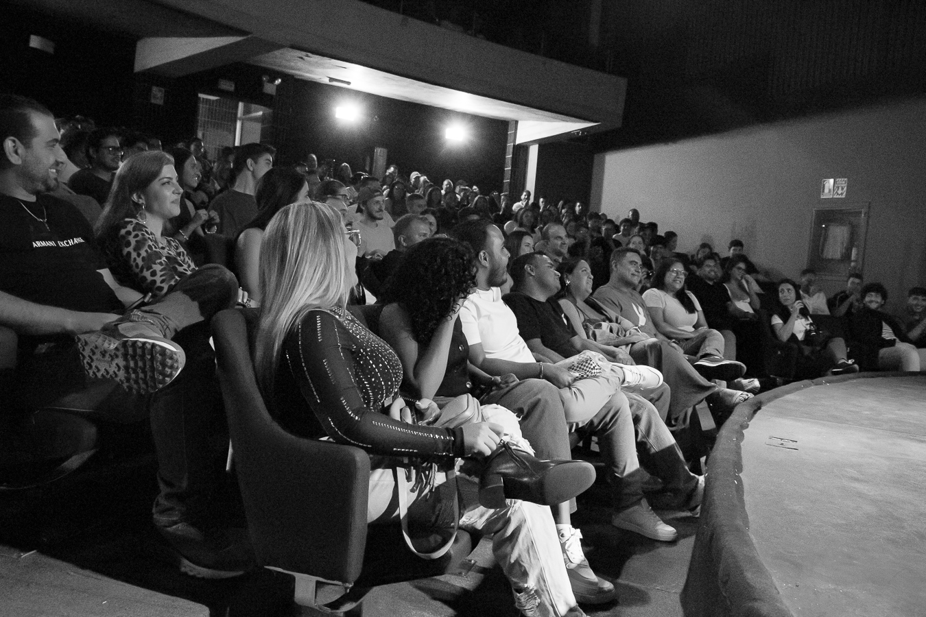 Carluis con micrófono